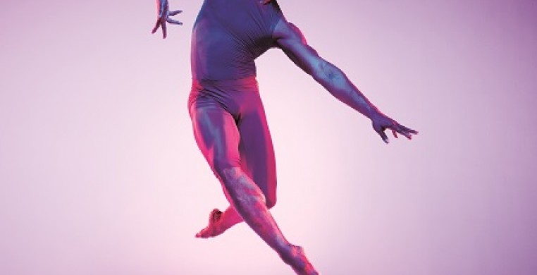 Alvin Ailey American Dance Theater, photo by Andrew Eccles. 